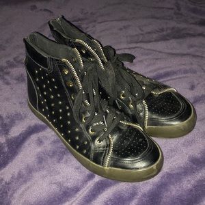 Black zipper lace up shoes